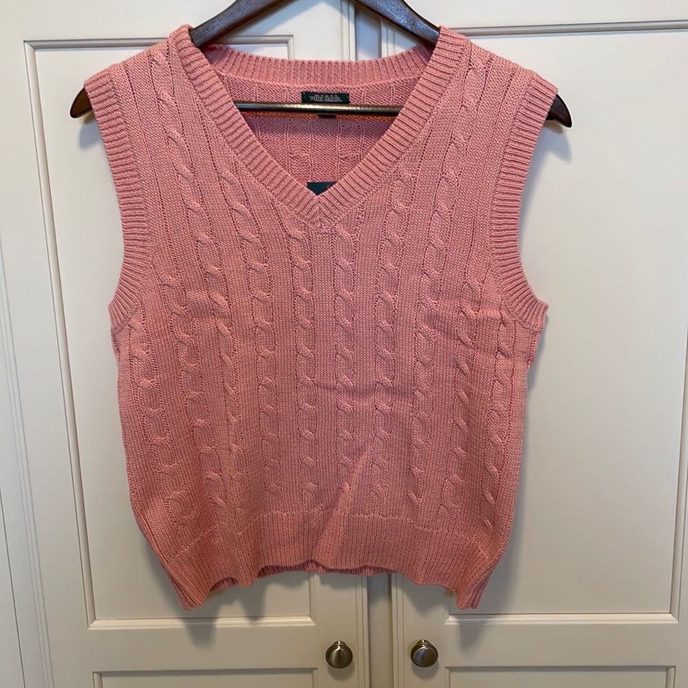 Wild Fable pink knit sweater vest - size medium